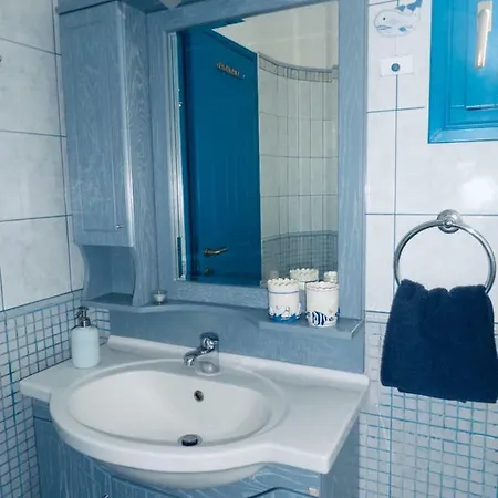 O&k 3-bedroom With Sea View, Golden Beach, Paros فيلة