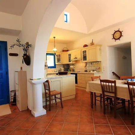 O&k 3-bedroom With Sea View, Golden Beach, Paros